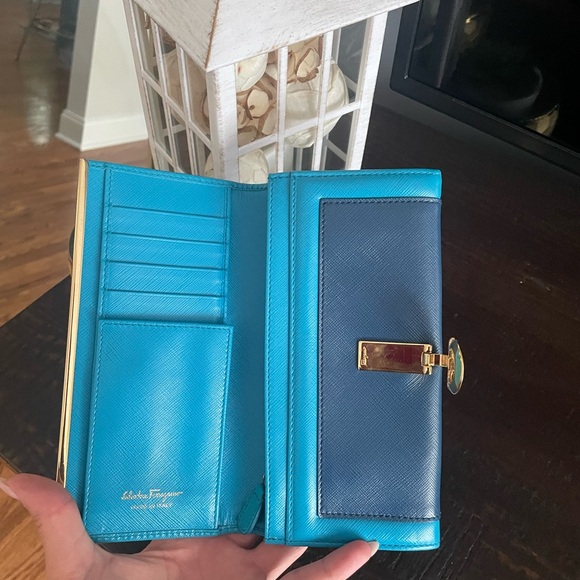 Blue Salvator Ferragamo 💙 - Picture 6 of 10